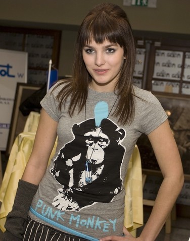 1435935-ewa-farna.jpg